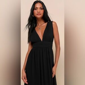 Lulus Size S Black Heavenly Hues Thigh High Slit Plunging Neckline Maxi Dress